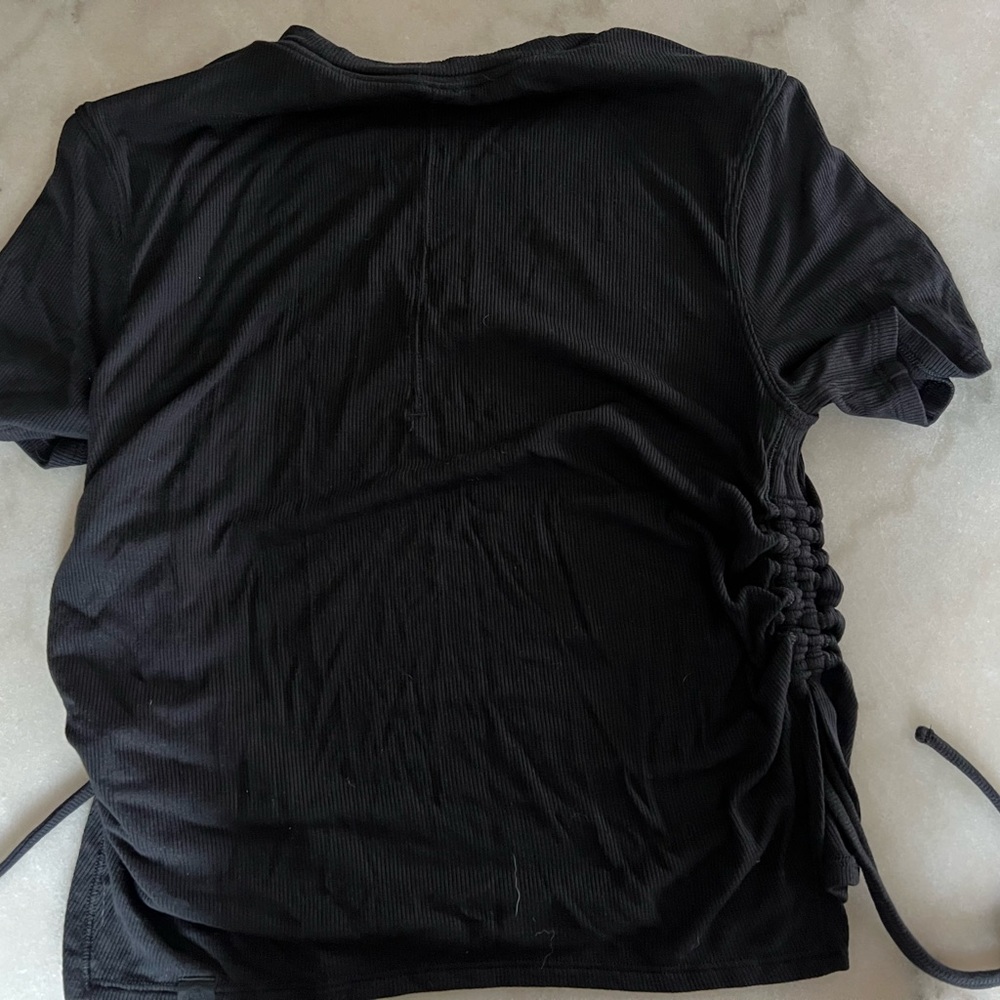 Lululemon cropped cinched T-shirt